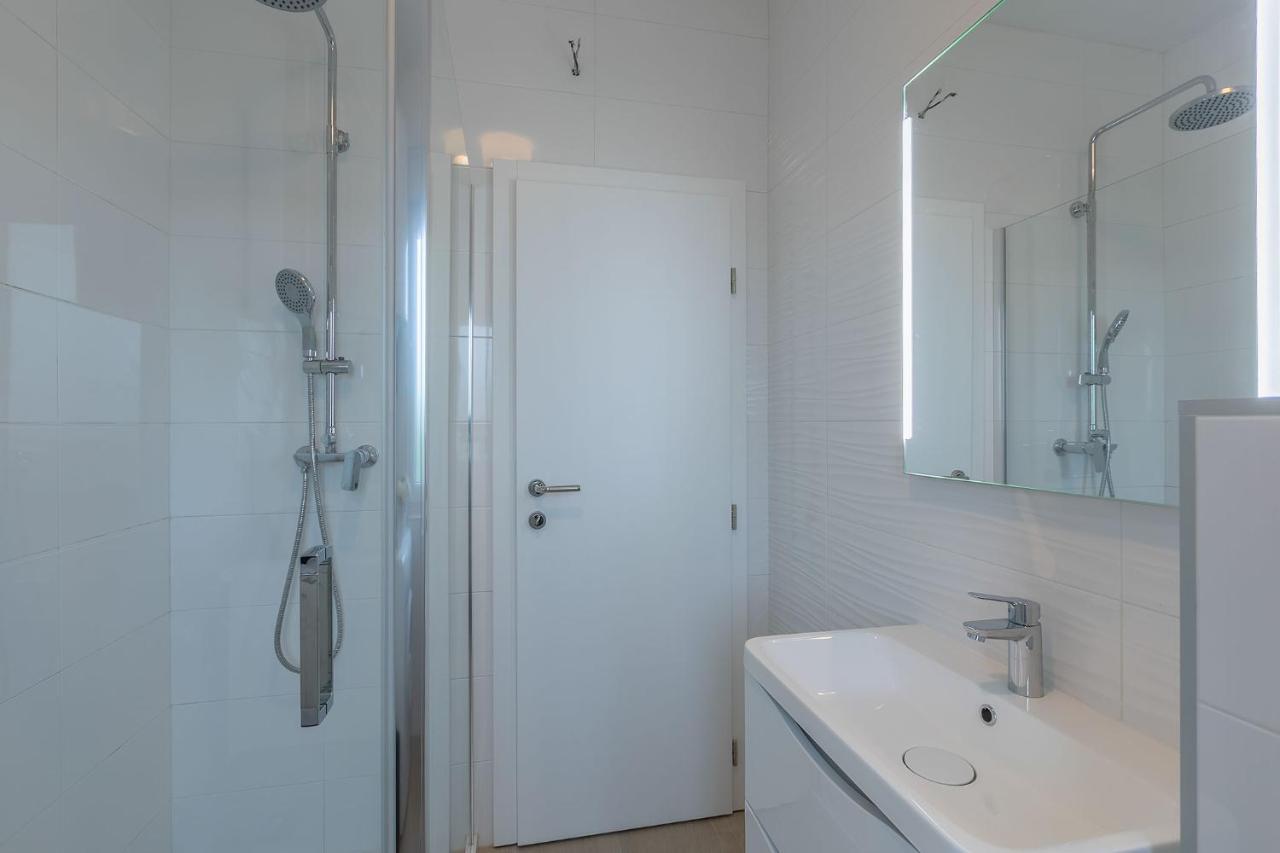 Premium 100M2 Sea View Apartment Ližnjan Buitenkant foto